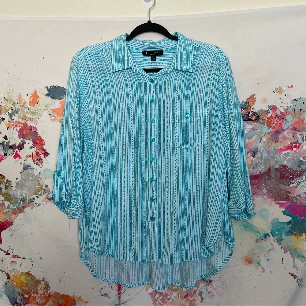 🖤 N Touch Petite Cyan Striped Blouse $3/15 - Picture 2 of 6
